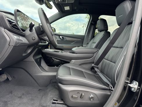 New 2026 Buick Enclave Avenir w/ Super Cruise Package image 16