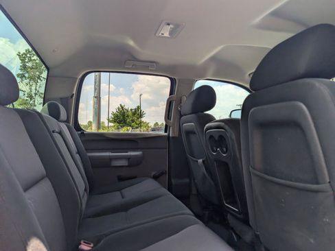 Used 2013 Chevrolet Silverado 3500 W/T AWD/4WD image 19