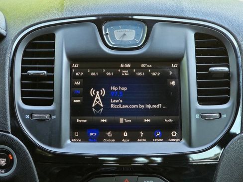 Used 2019 Chrysler 300 S RWD image 23