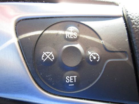 Used 2019 GMC Sierra 1500 SLE w/ SLE Value Package image 19