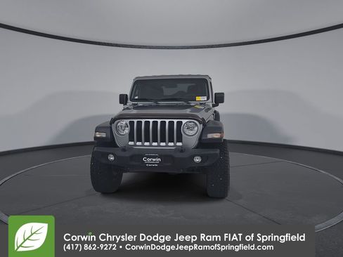 Used 2019 Jeep Wrangler Sport image 4