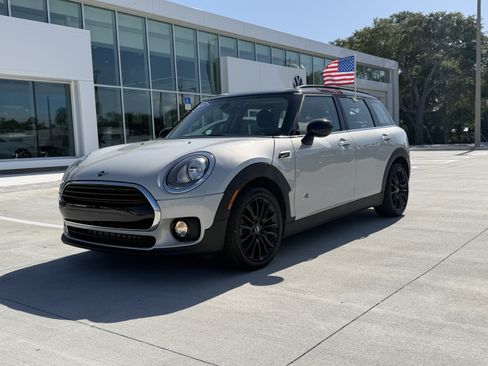 Used 2019 MINI Cooper Clubman ALL4 AWD/4WD image 7