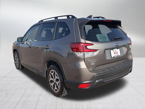 Certified 2022 Subaru Forester Premium w/ Popular Package #2 AWD/4WD image 5