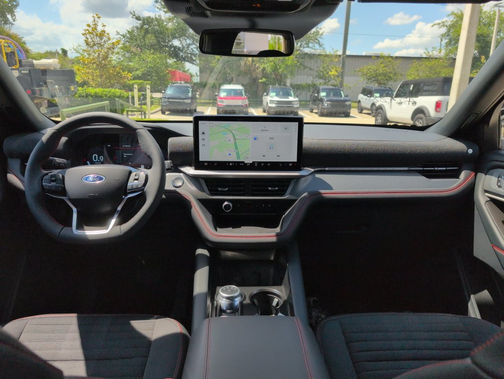 New 2026 Ford Explorer ST-Line w/ ST-Line Street Pack RWD image 9