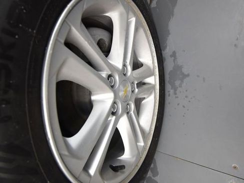 Used 2018 Chevrolet Cruze LT image 9