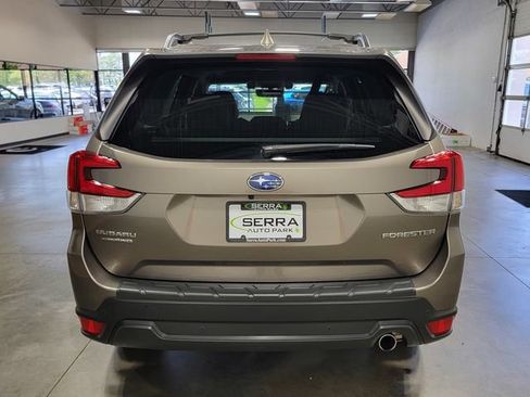 Used 2021 Subaru Forester Limited w/ Popular Package #3 AWD/4WD image 6