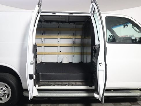 Used 2023 Chevrolet Express 2500 w/ Driver Convenience Package image 38