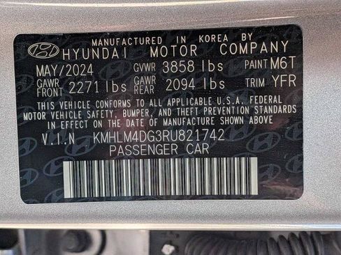 Used 2024 Hyundai Elantra SEL FWD image 29