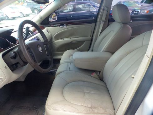 Used 2009 Buick Lucerne CXL image 16