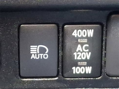 Used 2022 Toyota Tacoma TRD Sport image 25