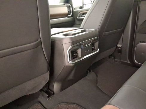 Used 2025 Chevrolet Silverado 2500 High Country w/ High Country Premium Package image 19