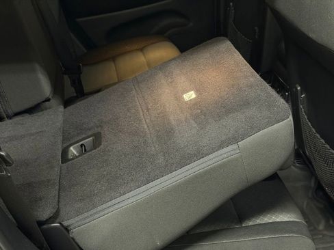 Used 2018 Jeep Grand Cherokee Laredo image 23