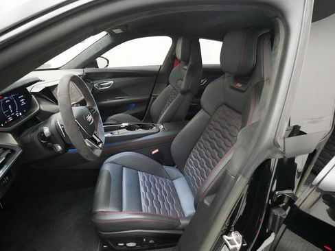 Used 2022 Audi RS e-tron GT image 18