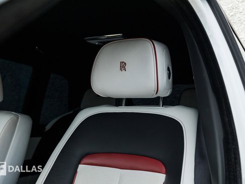 Used 2022 Rolls-Royce Cullinan w/ Technology Package AWD/4WD image 23