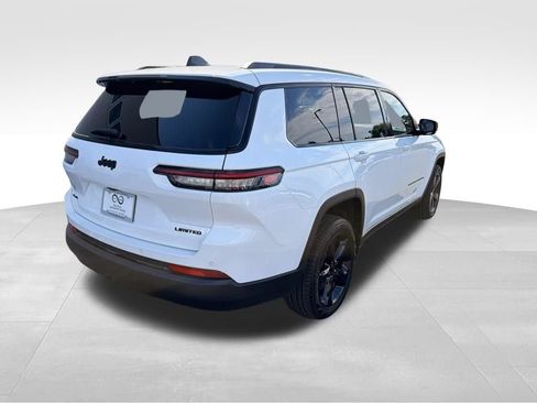 Used 2025 Jeep Grand Cherokee L Limited w/ Black Appearance Package AWD/4WD image 7