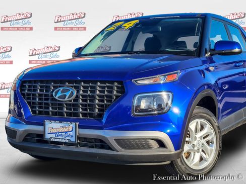 Used 2021 Hyundai Venue SE image 2