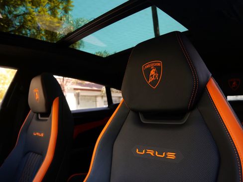 Used 2024 Lamborghini Urus S AWD/4WD image 20
