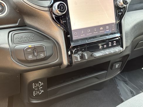 New 2026 RAM 2500 Tradesman AWD/4WD image 22