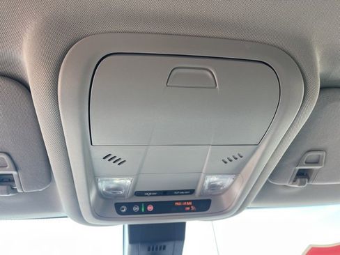 Used 2022 Chevrolet Equinox LT image 34