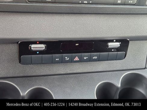 Used 2025 Mercedes-Benz Sprinter 2500 image 19