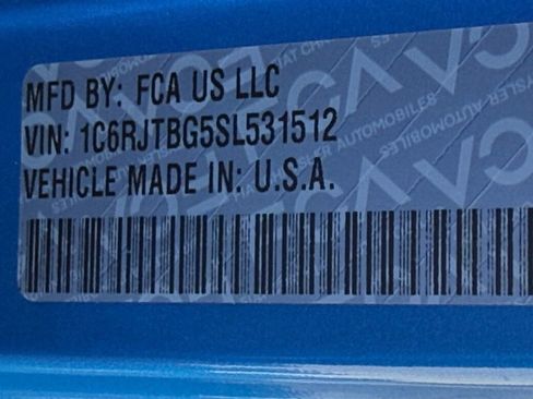 Certified 2025 Jeep Gladiator Rubicon AWD/4WD image 40