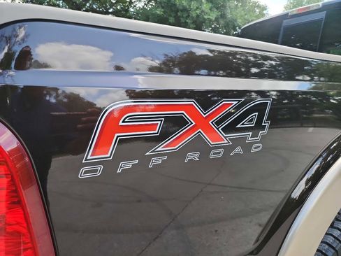 Used 2014 Ford F250 King Ranch w/ FX4 Off-Road Package AWD/4WD image 11