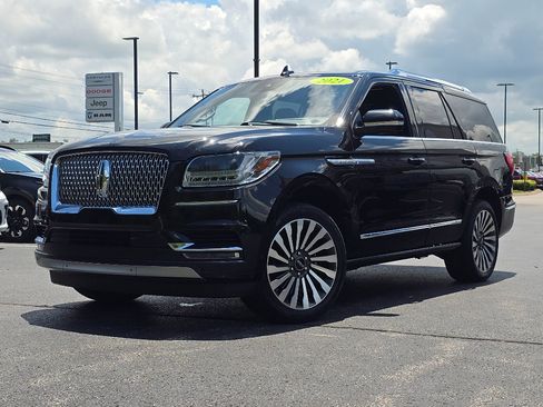 Used 2021 Lincoln Navigator Reserve w/ Luxury Package AWD/4WD image 1