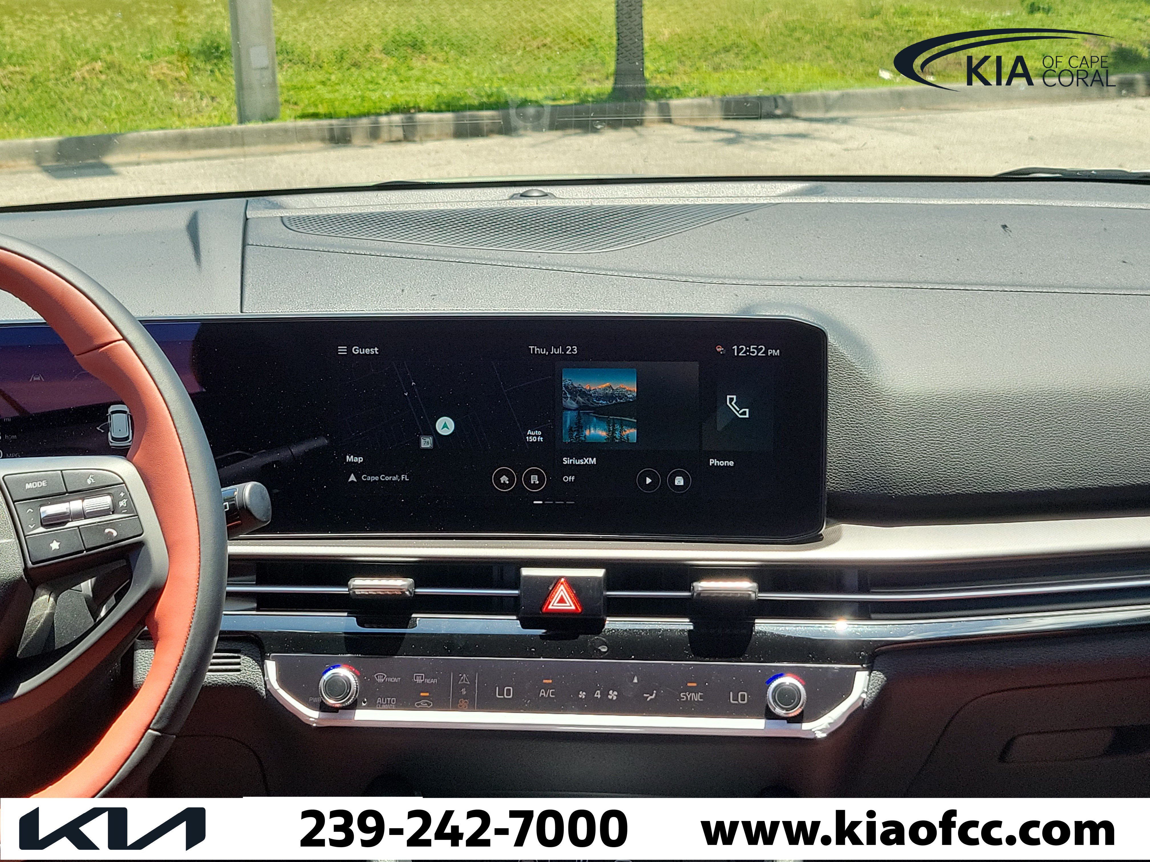 New 2026 Kia Sportage SX FWD image 18