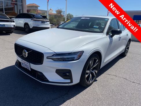 Used 2024 Volvo S60 B5 Core FWD image 1