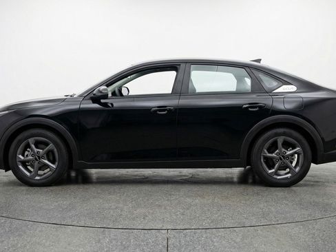 Used 2025 Kia K4 LXS image 5