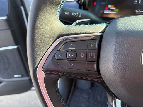 Used 2024 Jeep Grand Cherokee Trailhawk w/ Luxury Tech Group III image 18