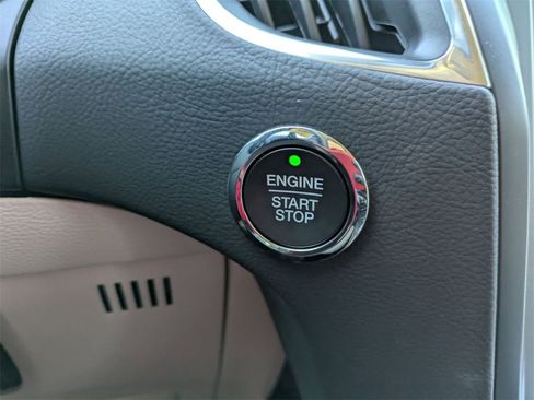 Used 2022 Ford Edge Titanium w/ Equipment Group 301A image 20