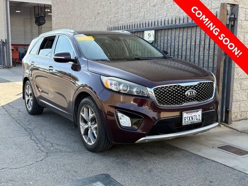 Used 2017 Kia Sorento SX image 3
