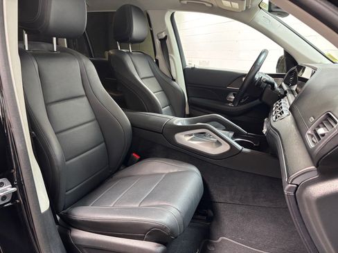 Used 2023 Mercedes-Benz GLS 450 4MATIC image 29