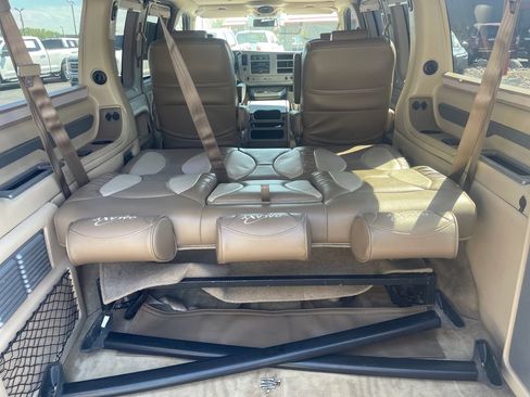 Used 2014 Chevrolet Express 1500 AWD image 39