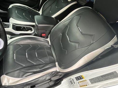 Used 2020 Jeep Wrangler Unlimited Sport image 11