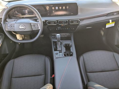 New 2026 Nissan Sentra SR w/ SR Premium Package FWD image 11