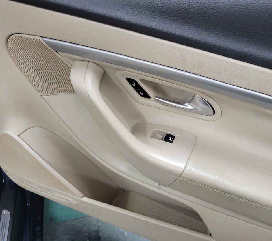 Used 2012 Volkswagen Eos Komfort FWD image 37