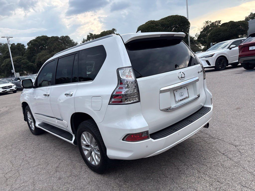 Used 2016 Lexus GX 460 w/ Premium Package AWD/4WD image 3