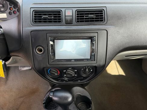 Used 2006 Ford Focus S image 12