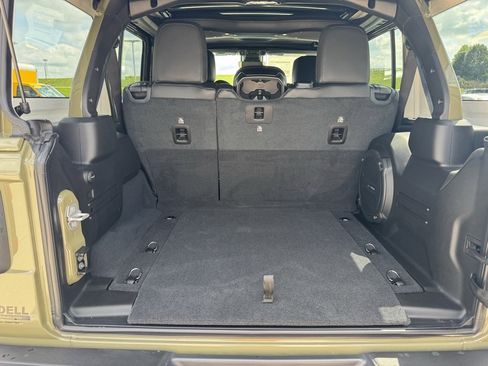New 2025 Jeep Wrangler Unlimited Rubicon 392 image 14