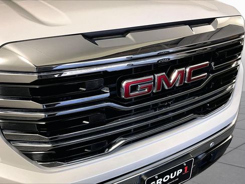 Used 2024 GMC Sierra 1500 SLT RWD image 27