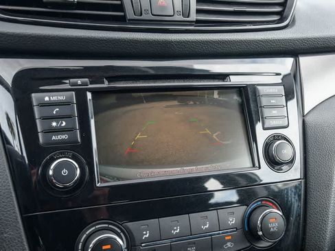 Used 2019 Nissan Rogue Sport S w/ Appearance Package FWD image 21