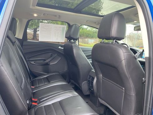 Used 2017 Ford Escape Titanium image 14