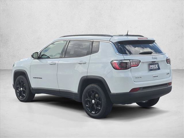 Used 2024 Jeep Compass Latitude AWD/4WD image 7