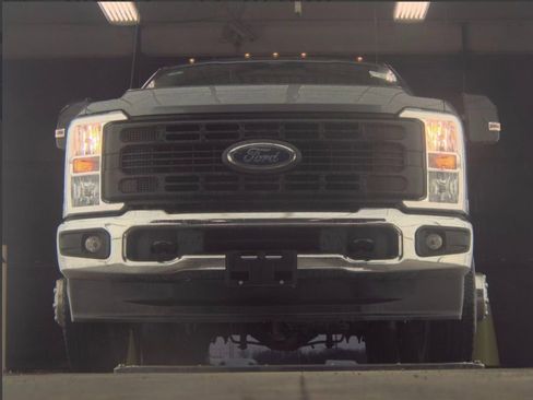Certified 2025 Ford F350 XL w/ 360-Degree Camera Package AWD/4WD image 12