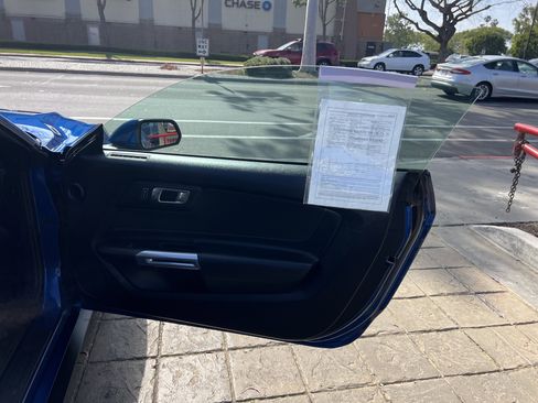 Used 2018 Ford Mustang Coupe image 26