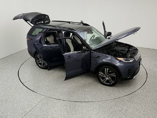 New 2026 Land Rover Discovery Limited Edition AWD/4WD image 42