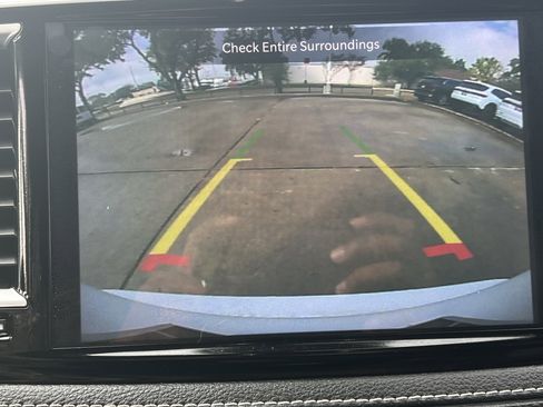 Used 2024 Chrysler Pacifica Limited w/ S Appearance Package image 18