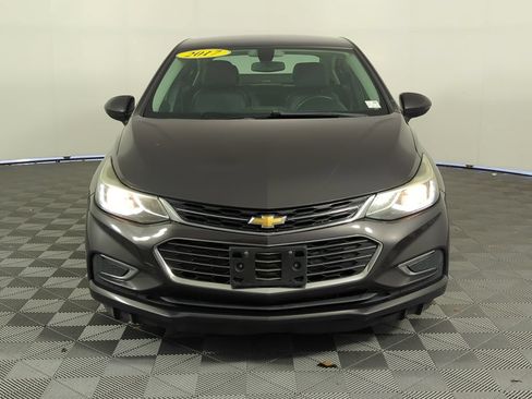 Used 2017 Chevrolet Cruze Premier FWD image 9